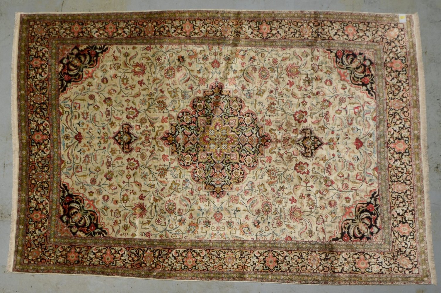 Ghom-Seidenteppich, sehr feine Knüpfung, ca. 700.000 Knoten/qm