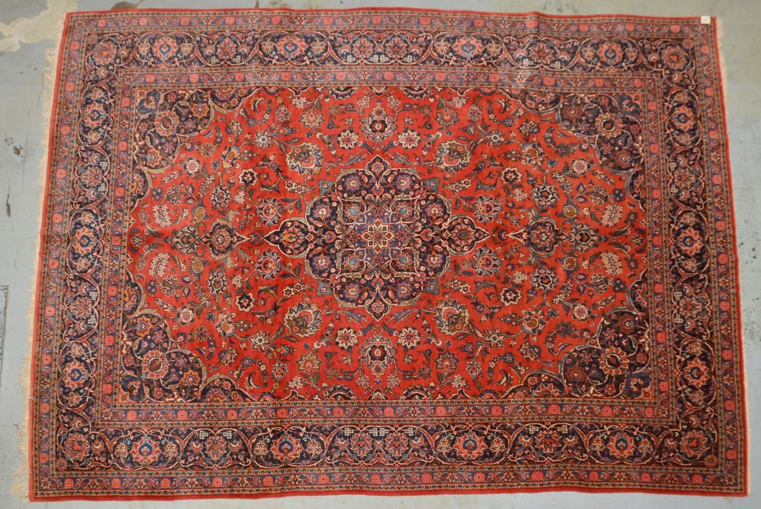 Keshan, mittelfeine Knüpfung, Flor in gutem Zustand - wohnfertig; Maße 376 x 269 cm