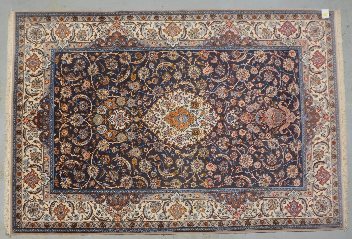 Isfahan, Wolle auf Seide/Seidenanteile, sehr feine Kn., über 800.000 Knoten/qm