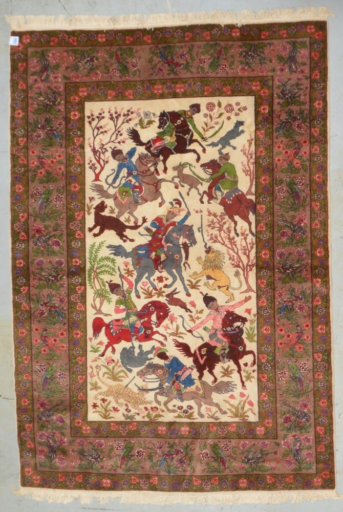 Orientteppich, mittelfeine feste Knüpfung, beigefarb. Mittelfeld mit Jagdmotiv