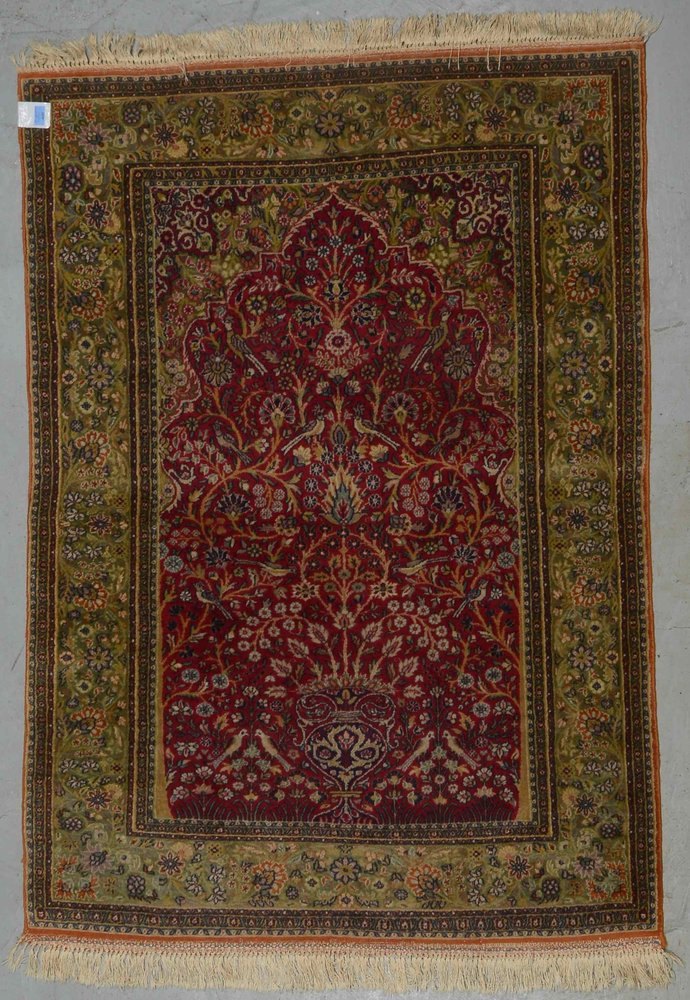 Orientbrücke, feine Knüpfung, Flor in gutem Zustand; Maße 177 x 122 cm