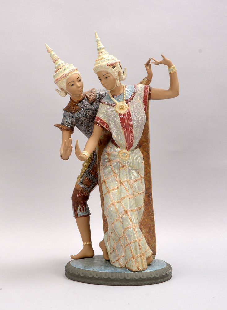 Lladro/Spanien, 'Zwei balinesische Tänzerinnen', polychromiert; Höhe 53 cm