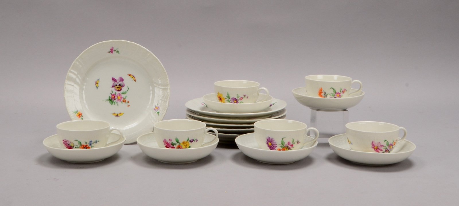 KPM Berlin (I. Wahl), 6x Kaffeegedecke, Blumen-/Schmetterlingsdekor