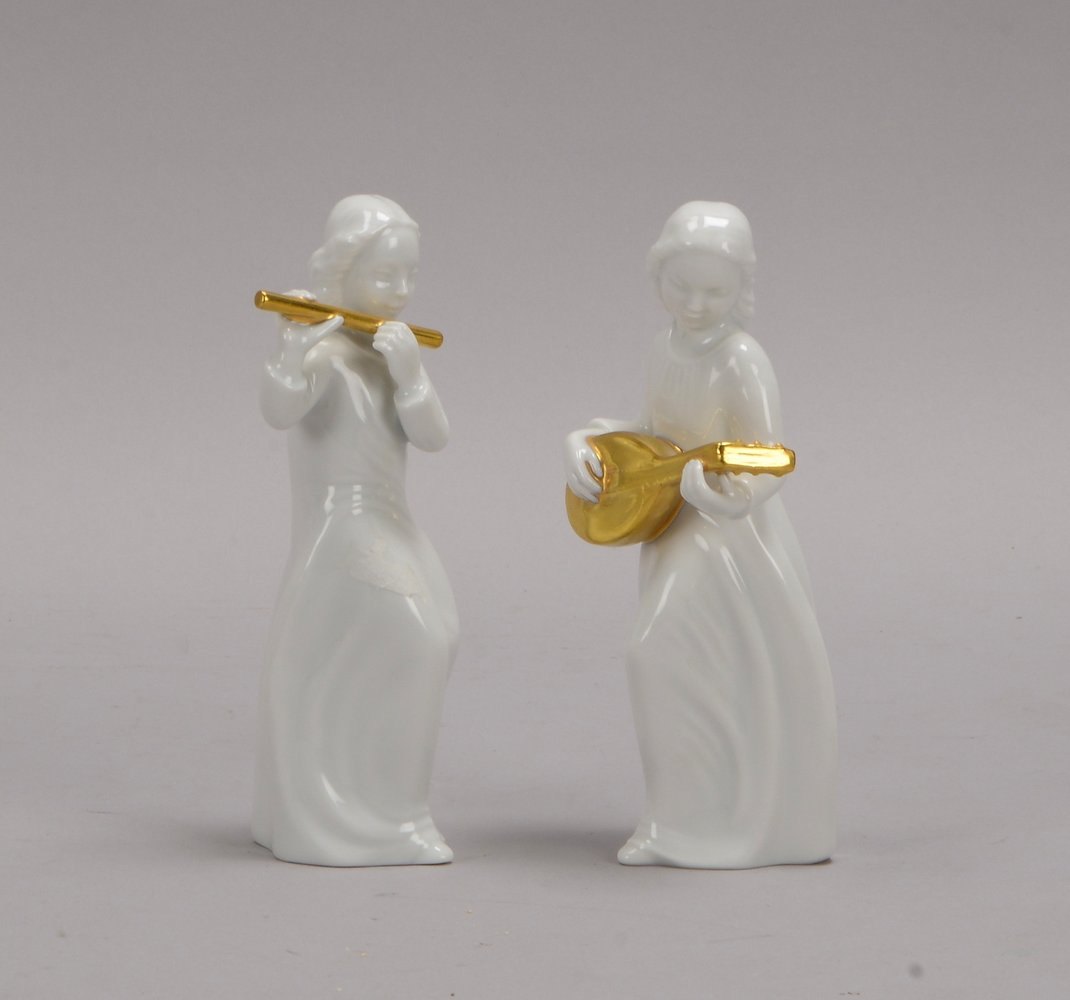 Wien Augarten, 2 Porzellanfiguren: 'Flöten- und Mandoline-Spielerin'; Höhe 14,5 cm