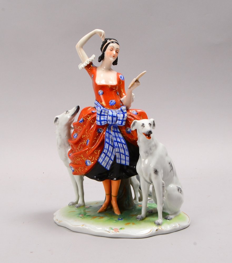 Fraureuth, Porzellanfigur, 'Dame mit Handspiegel und Windspielen', Mod.(?) '600'