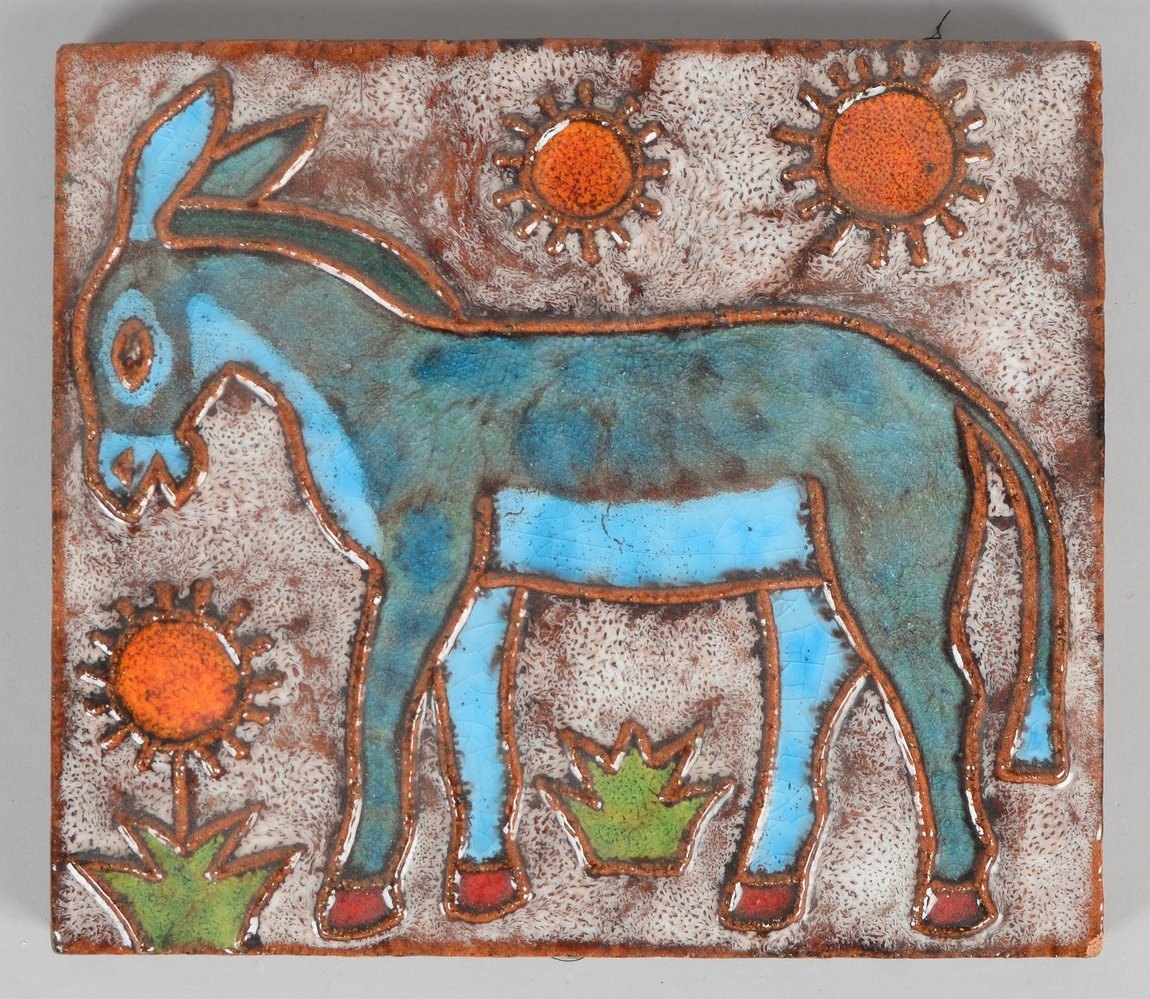 Weichberger, Heidi, Künstlerkeramik, Reliefplatte, 'Esel', farbig glasiert; Maße 26 x 30 cm