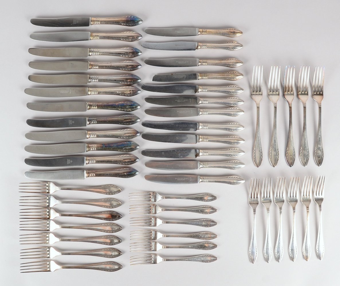 Krupp/Berndorf, gr. Tafel-/Frühstücksbesteck, 90er Silberaufl., komplett für 12 Pers.