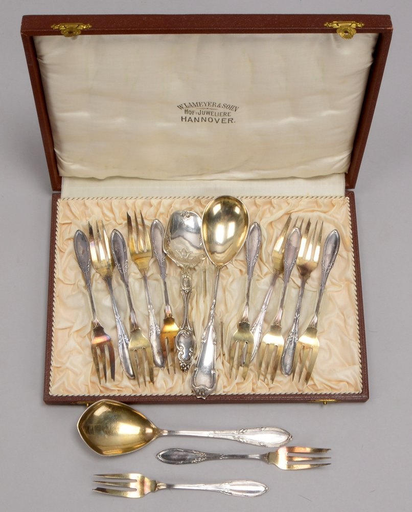 Kuchenbesteck, 800 Silber, 12x Kuchengabeln/1 Sahnelöffel, dazu 2x Löffel