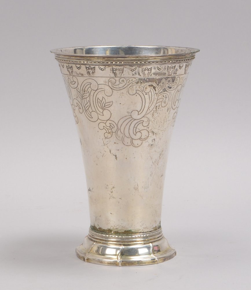 Tischvase (Schweden), 830 Silber (mehrfach punz.); Höhe 20,5 cm, Ø 14,5 cm