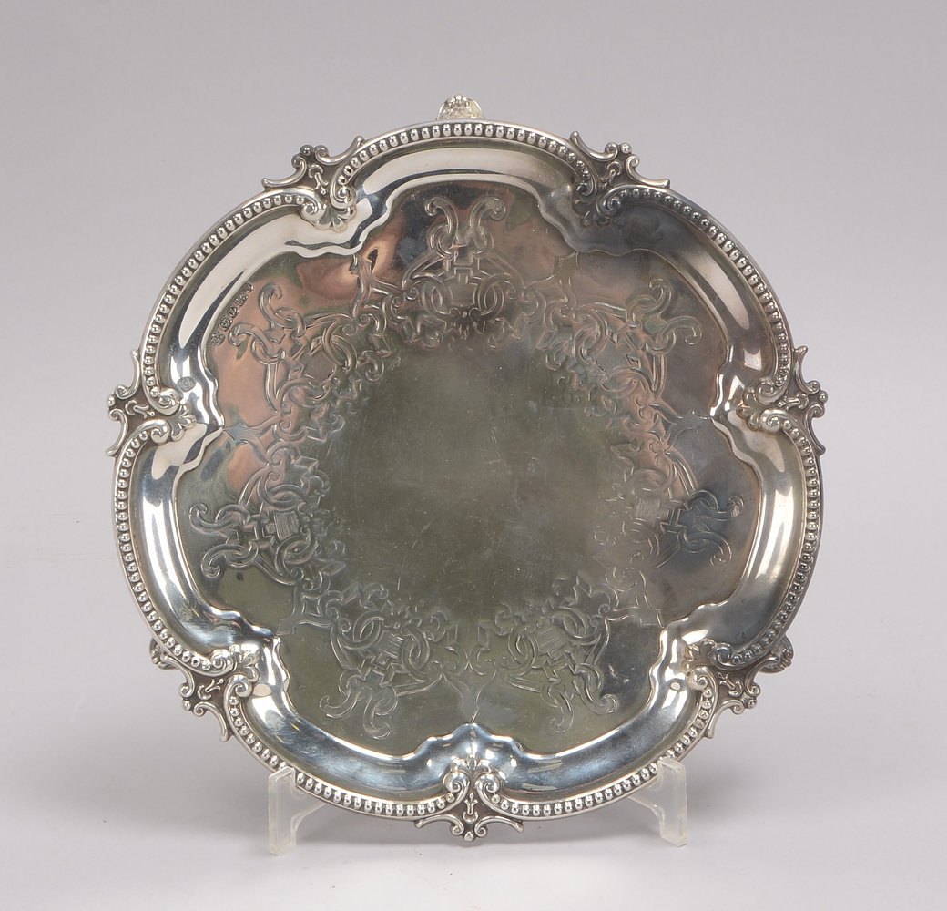Tablett (England), 925 Silber (mehrfach punziert), auf 4x Füßen; Durchmesser ca. Ø 25 cm