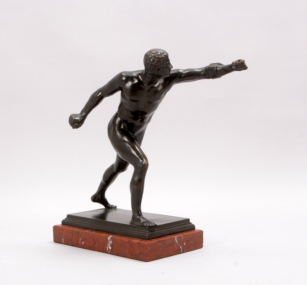 Bronzefigur , 'Borghesischer Fechter', nach antikem Vorbild, auf Marmorsockel