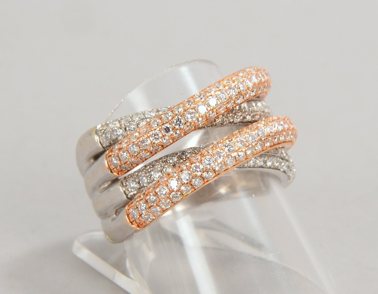 Ring, 585 Gold/Tricolor (gest.), mit Brillanten/zus. 1,64 ct (gest.); RG 57, Gew. 11.70 g