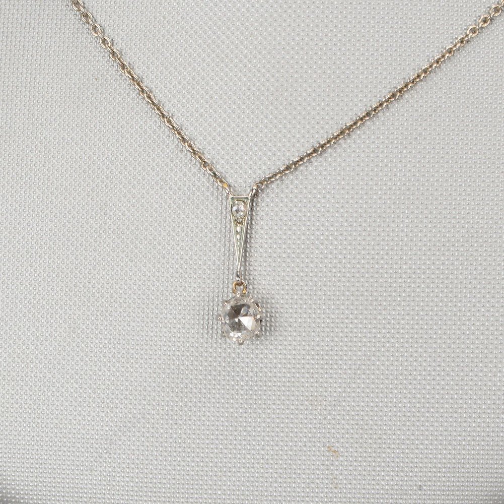 Halskette mit Anhänger, Metall, mit 2-fachem Diamantbesatz, Steine im Rosenschliff, ca. 0,50 ct, Län