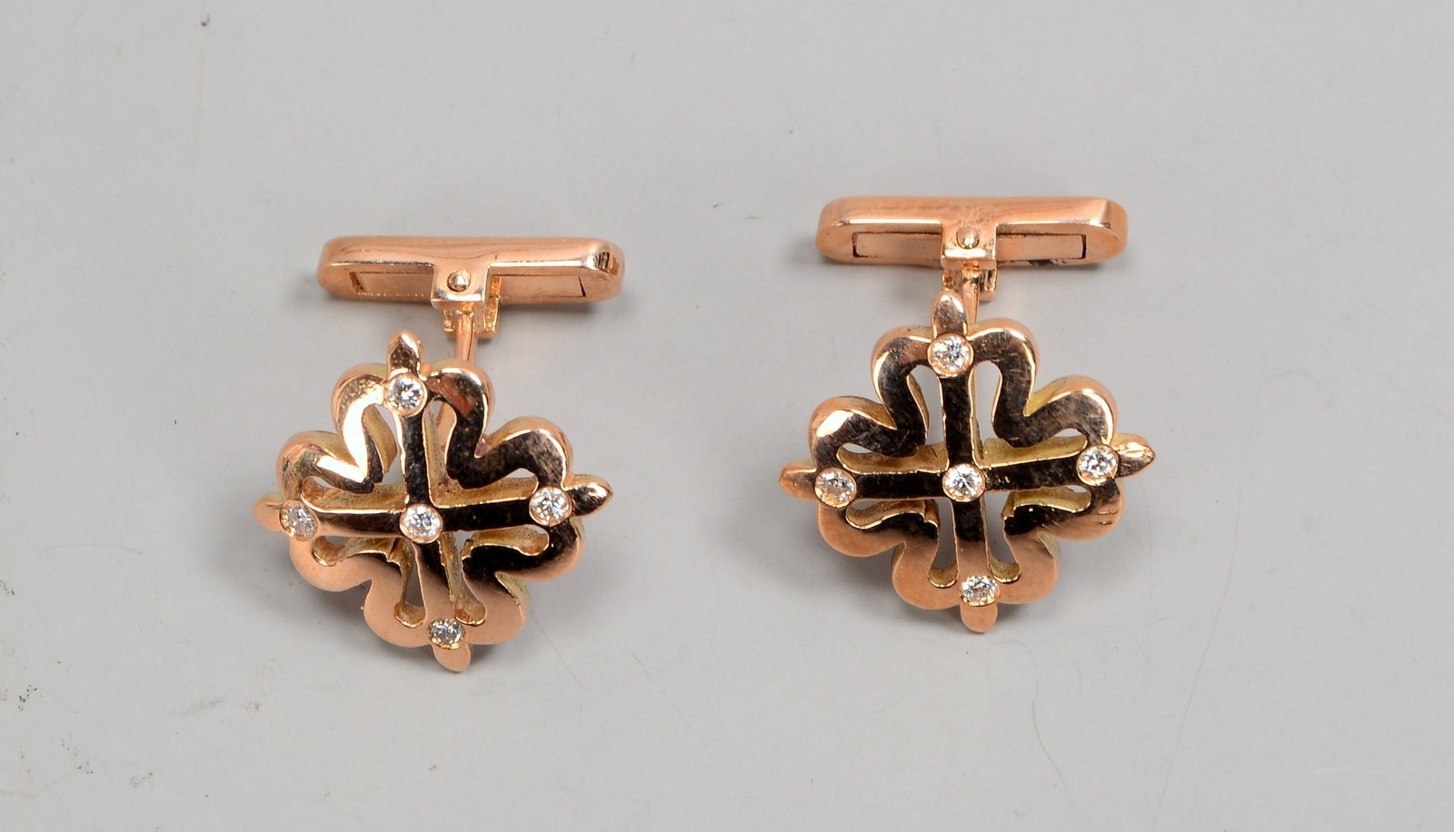 Paar Manschettenknöpfe, 9 kt Gold, mit Diamantbesatz; Durchmesser Ø 18 mm