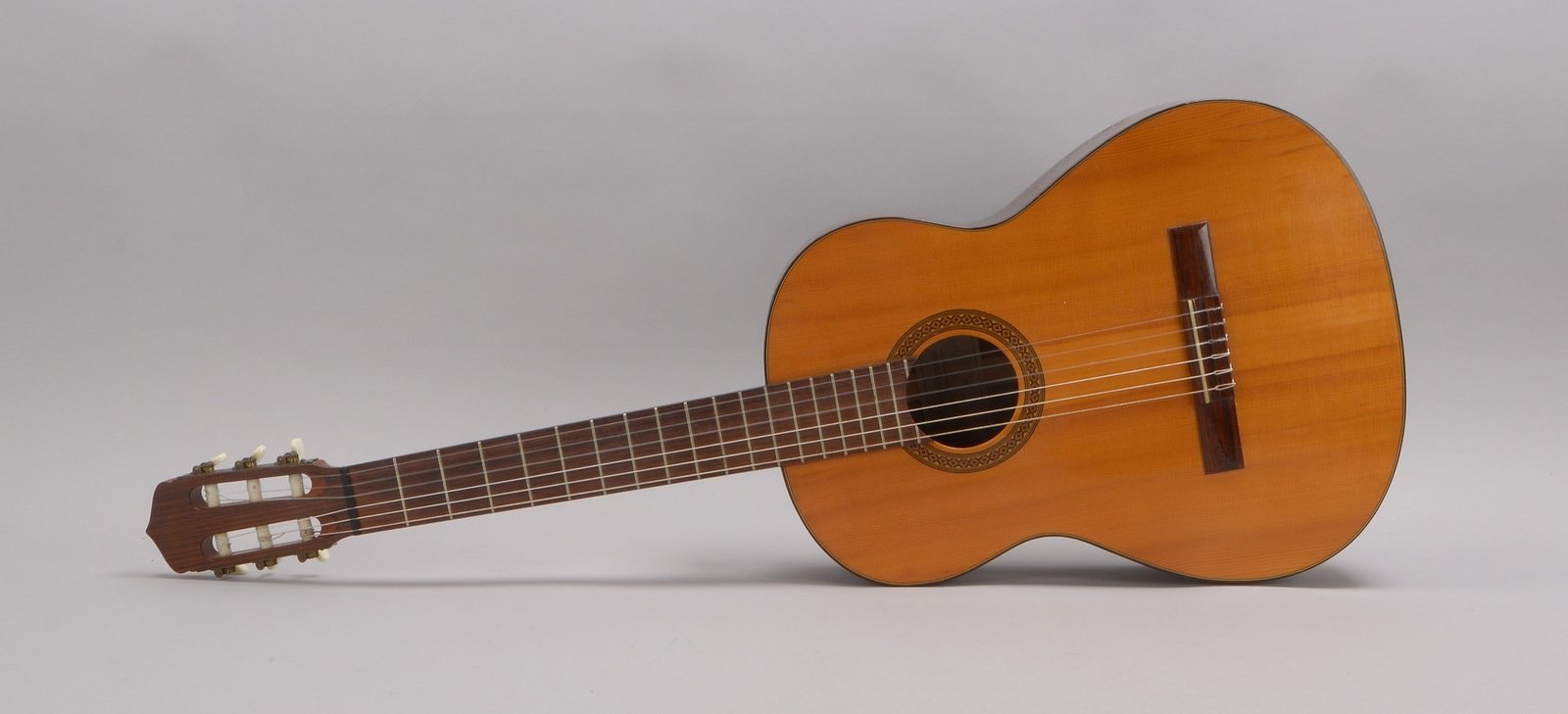 Meistergitarre (Dieter Hense - innen gelabelt/sign.), Modell 'S', Nr. '326' (1972)