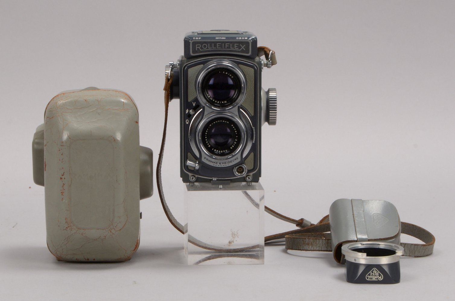 Rolleiflex-Spiegelreflexkamera, sog. 'Grey Baby', '4x4' - selten!; und Diaproj.