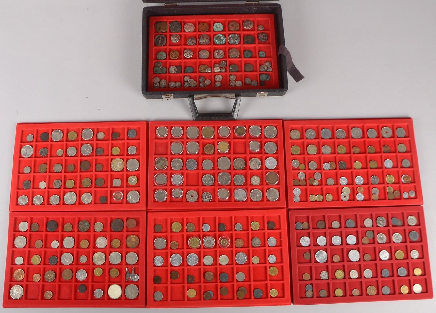 Große Münzsammlung/davon 1x Fach mit uralten Münzen wie alte röm. Münzen