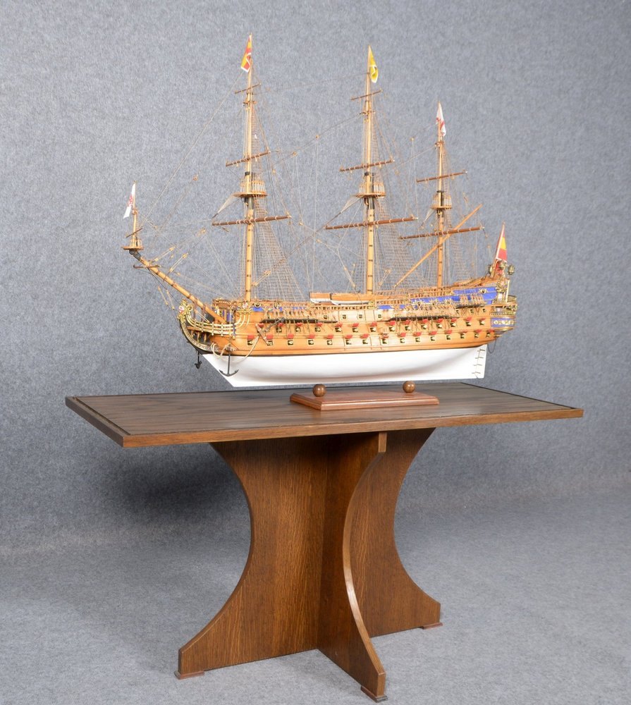 Gr. Schiffsmodell, 'San Felipe', Holz, Maßstab '1:75', auf Standtischchen