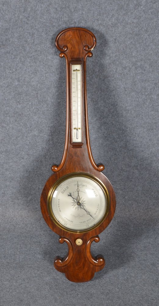 Wandbarometer (Schottland), im rocaillierten Mahagoni-Gehäuse; Länge 90 cm