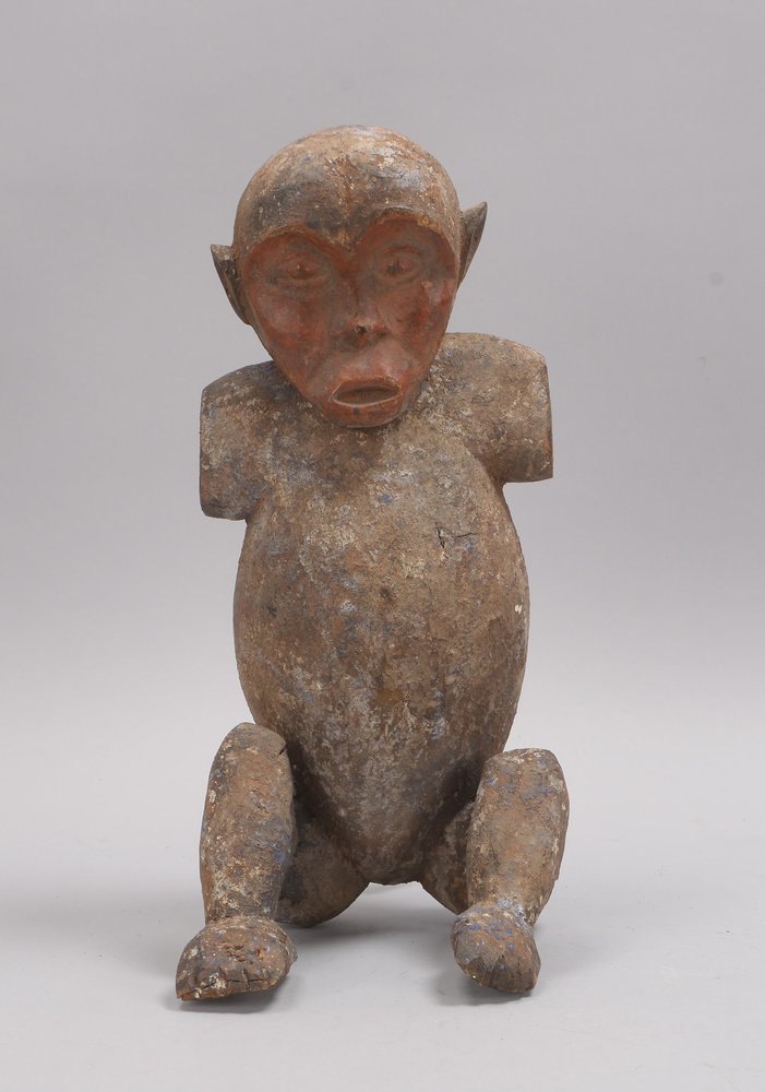 Holzfigur (Afrika - wohl Kamerun), 'Sitzender mit abgetrennten Armen'