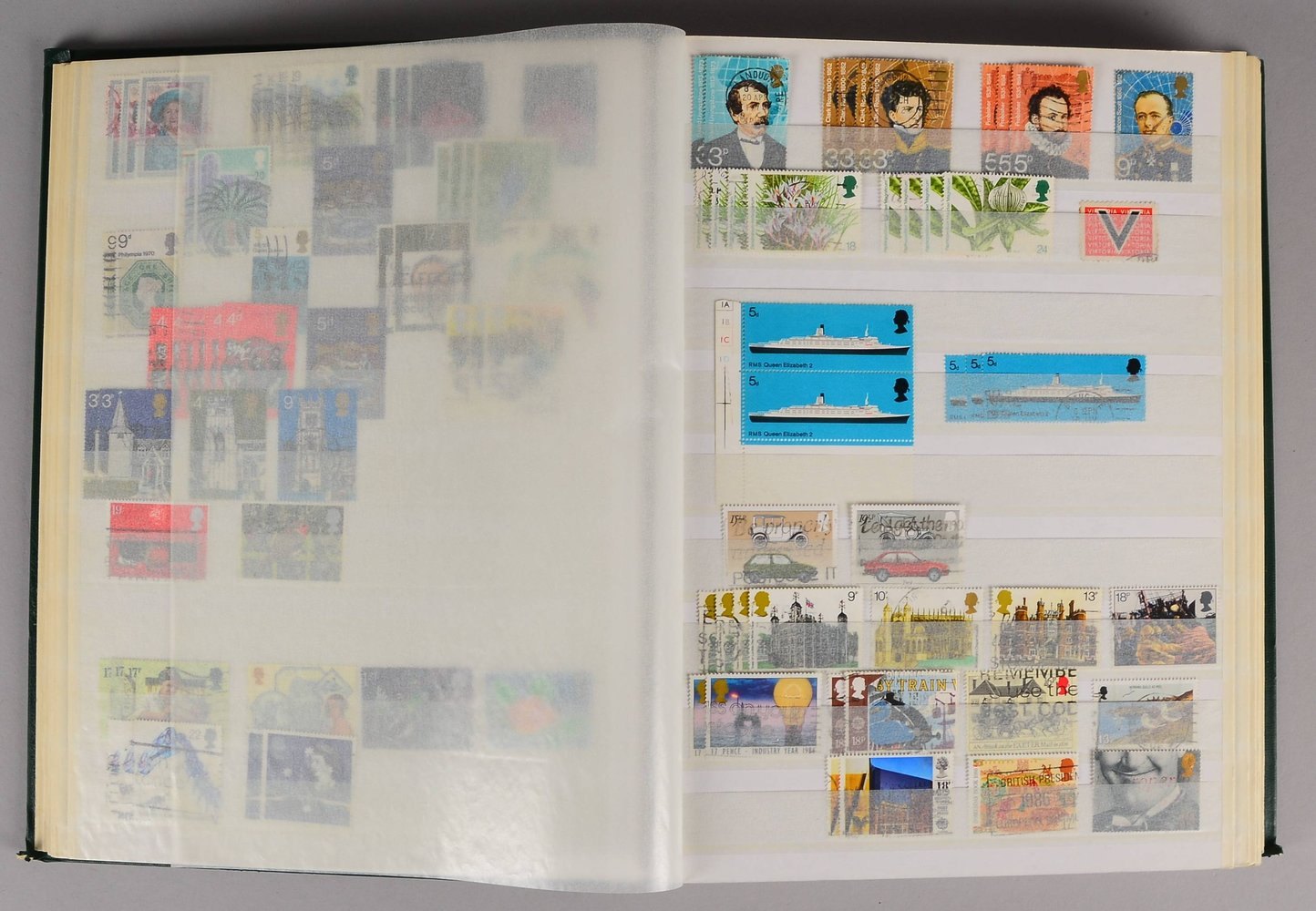 Briefmarkensammlung, 'GB und Annexionen': Steckbuch mit eng gestecktem Mat.