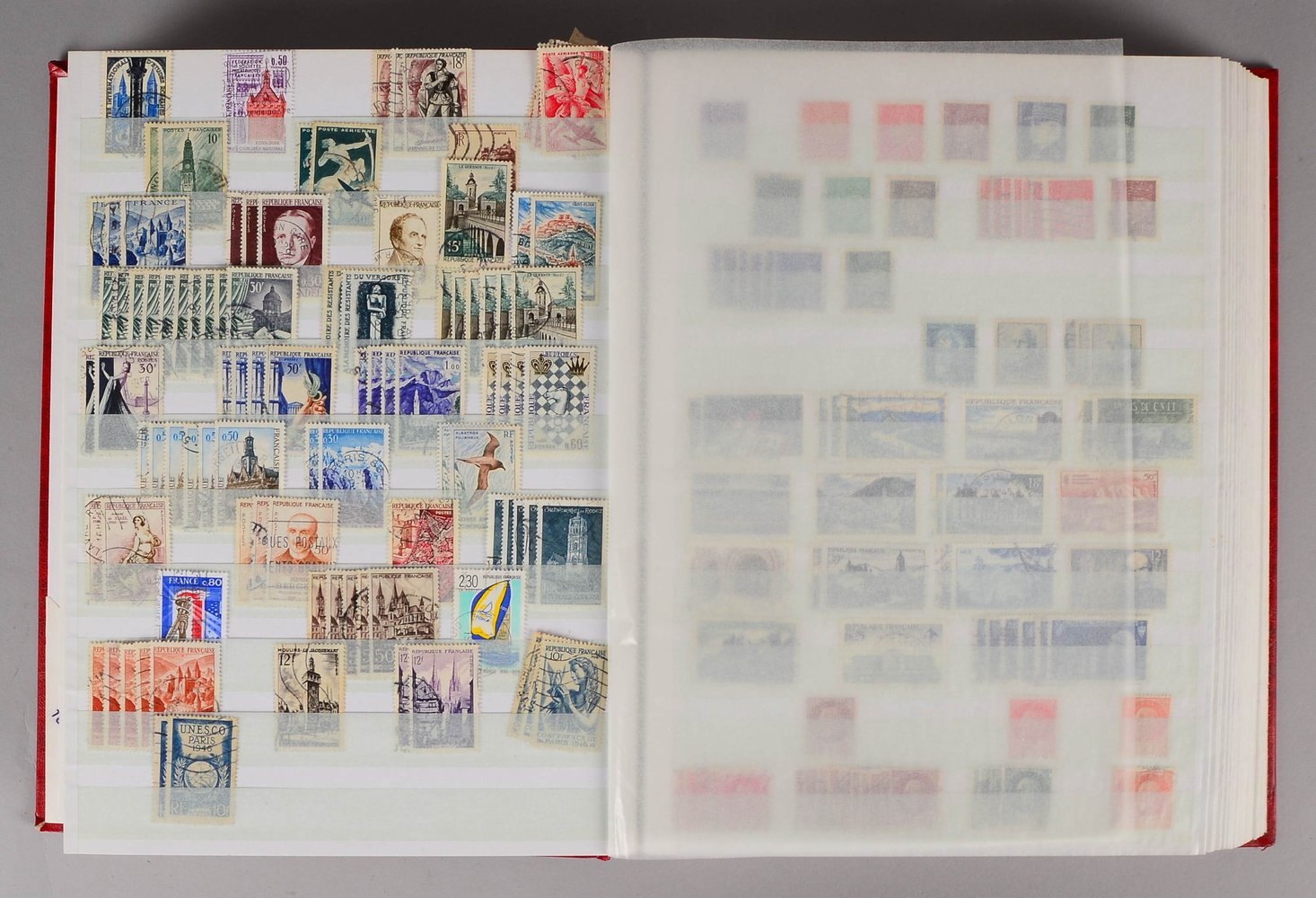 Briefmarkensammlung, 'Frankreich/Andorra': Steckbuch mit viel Material, 60 S.