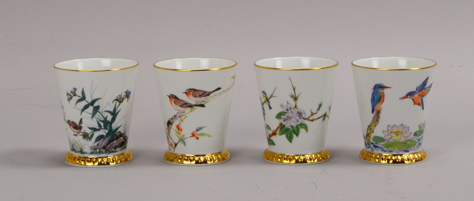 Meissen, 4x Sammelbecher ('Museumsgalerie'), 'Vogelmotive, limit. Auflage