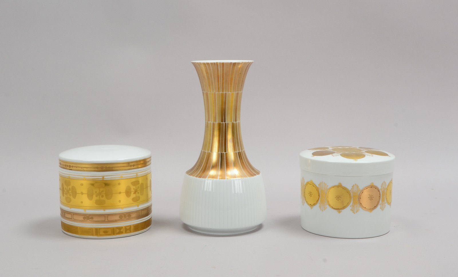 Rosenthal, Entwurf: B. Wiinblad/T. Wirkkala, 2x Deckeldosen und 1 Vase