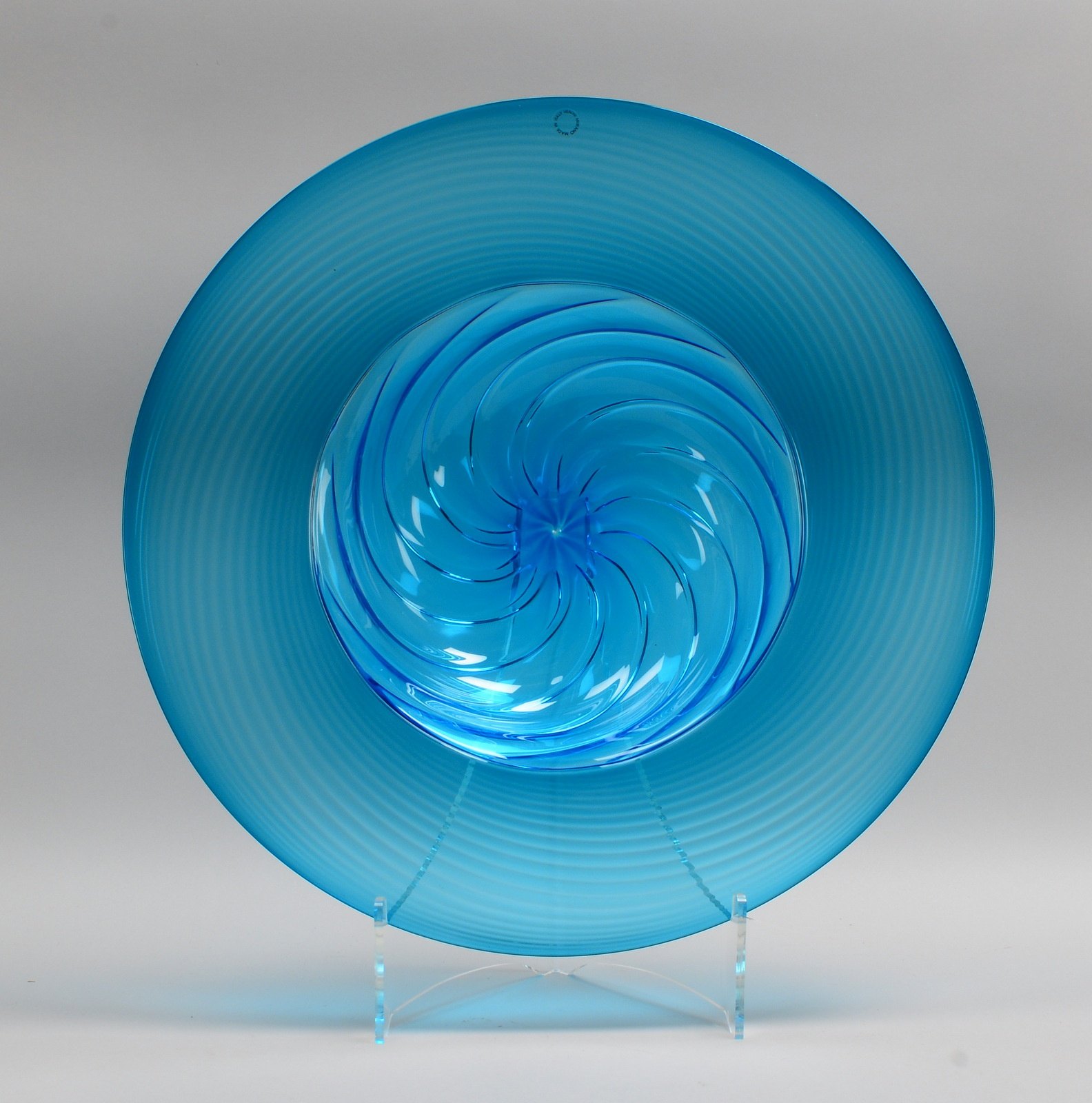 Venini/Murano, gr. Schale, petrolgrünes Glas, Entw.: Brigitta Karlson (1988), auf Stand