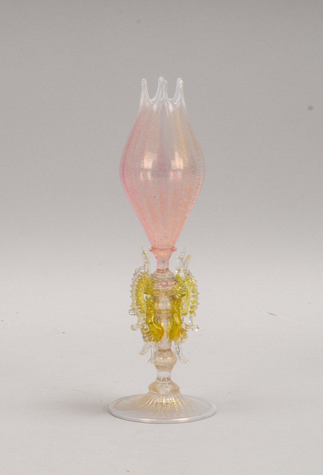 Salvati/Murano, Glasvase, roséf. Kopf, Stängel mit Klarglas-Applikat./mit Goldfl.
