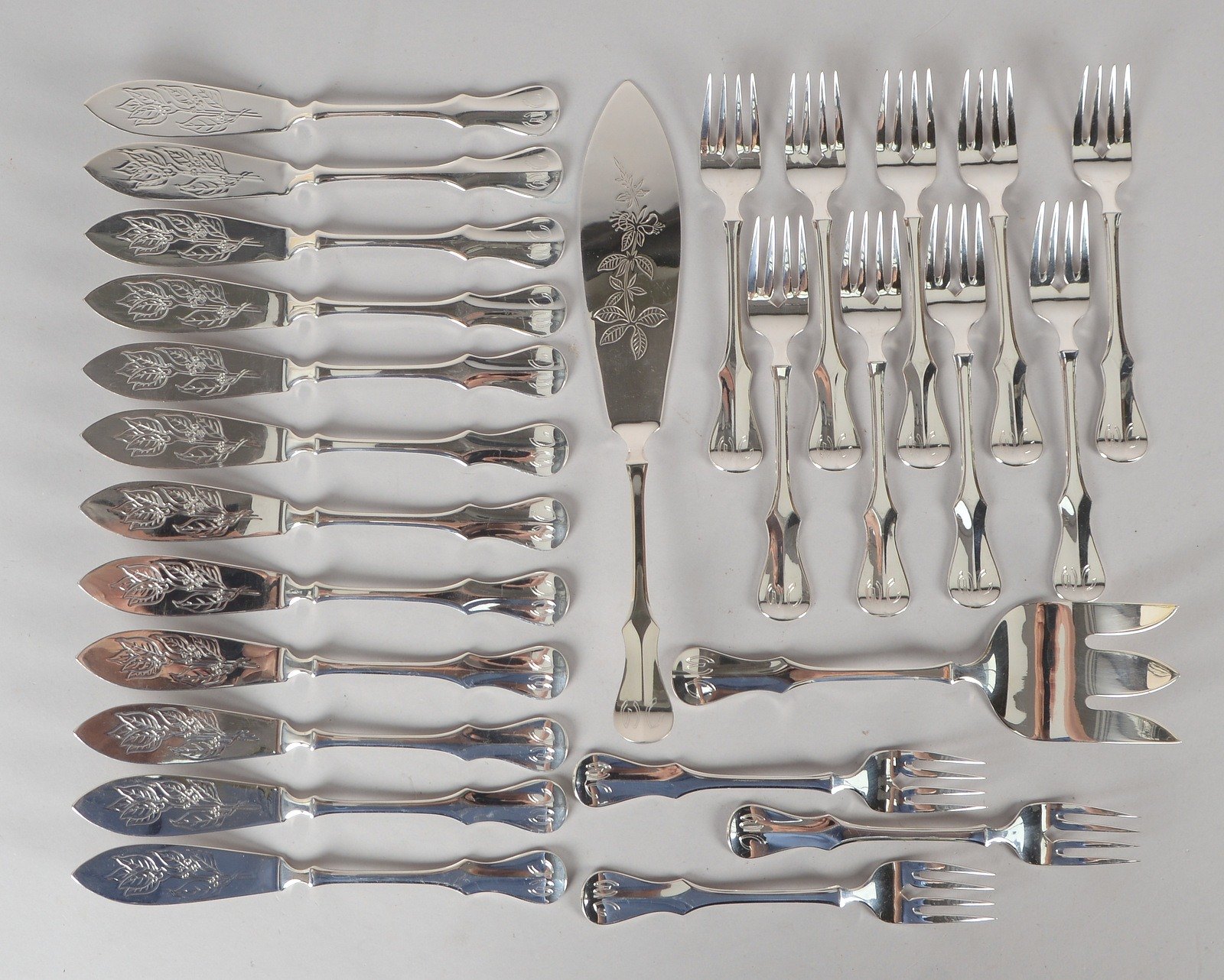 Robbe & Berking, Fischbesteck, 800 Silber, 'Alt Copenhagen', florale Ziselierungen