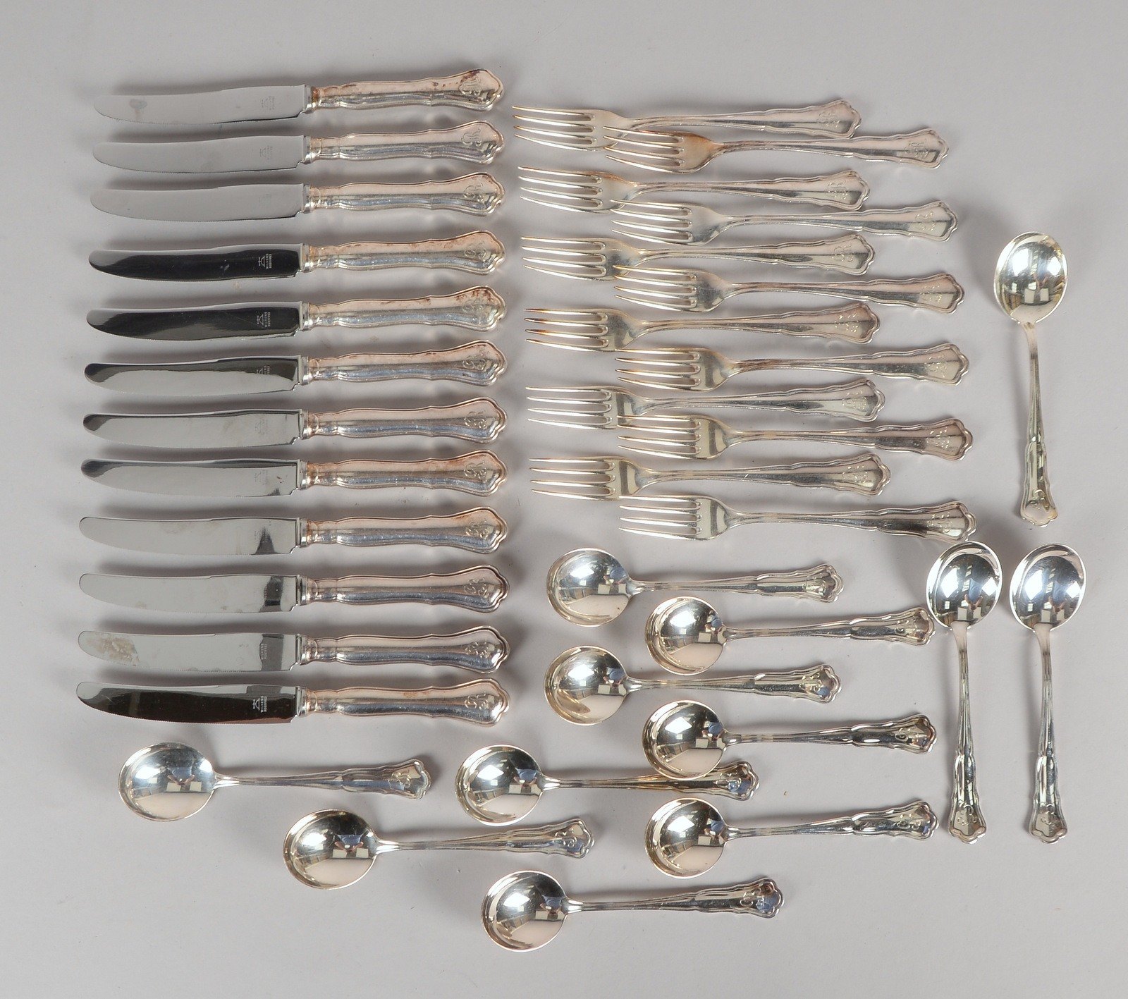 Wilkens, Tafelbesteck, 800 Silber, 'Chippendale', für 12 Pers.; Gew./ohne Messer: 1.055 g