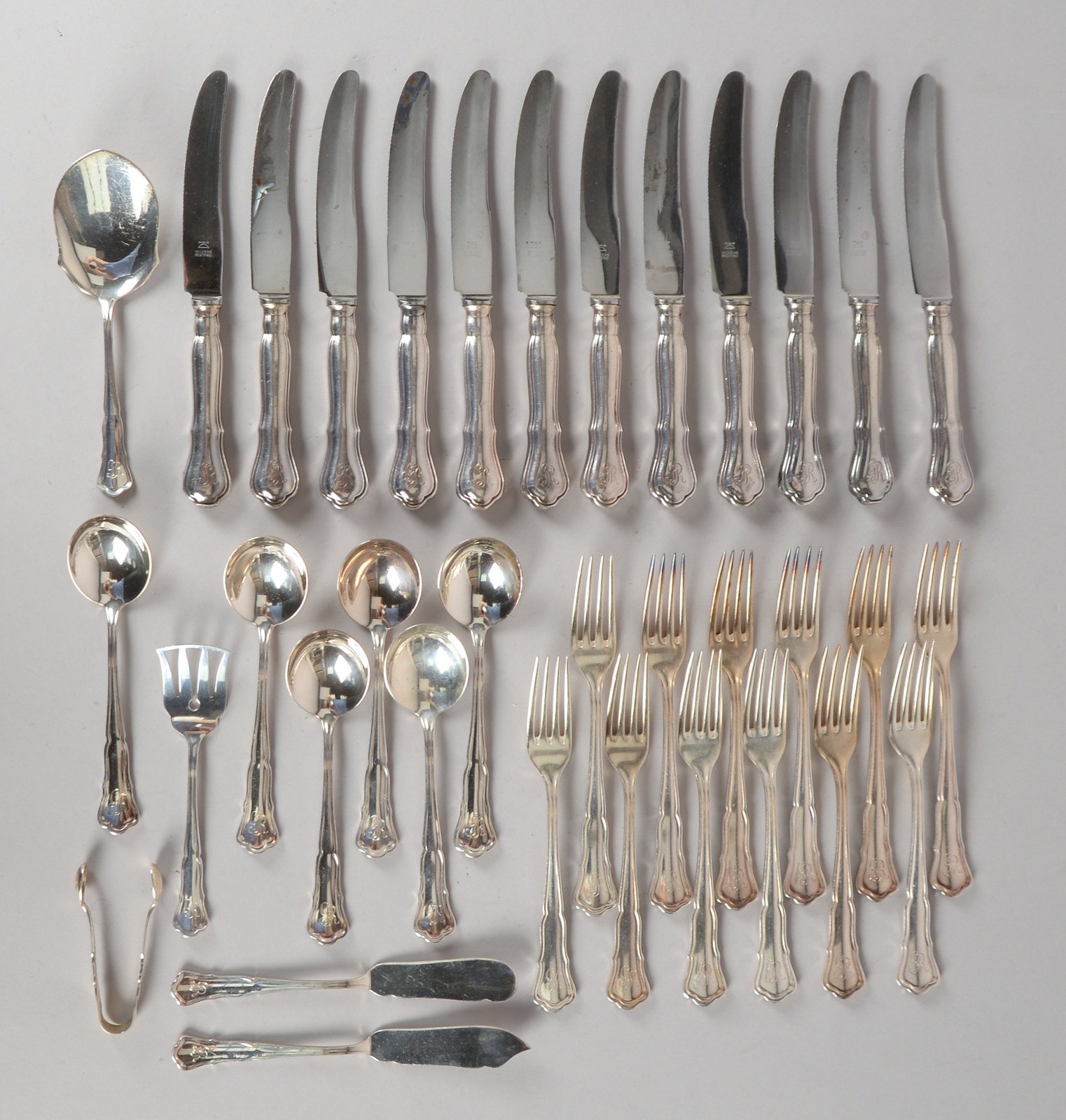 Wilkens, Tafelbesteck, überwiegend 925 Sterlingsilber, 'Chippendale', für 12 Pers.
