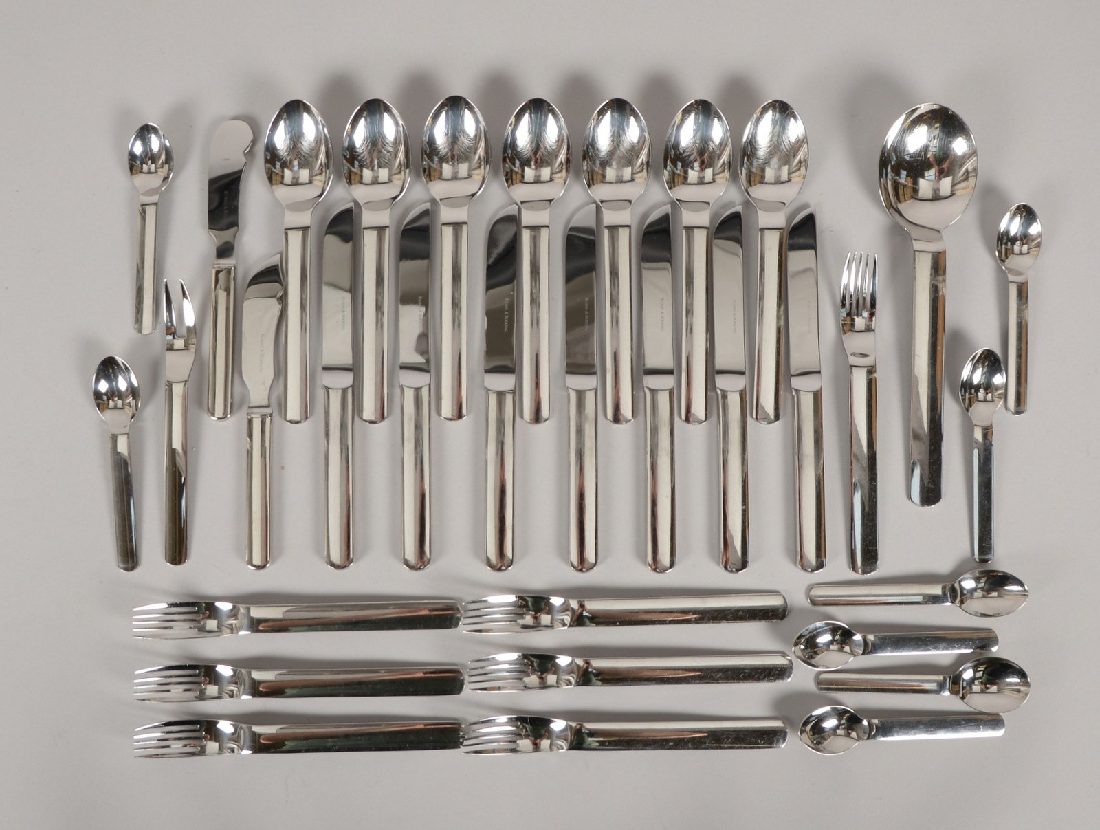 Robbe & Berking, Designer-Tafelbesteck, 'Topos', Edelstahl, 33-tlg., für 7 Pers.