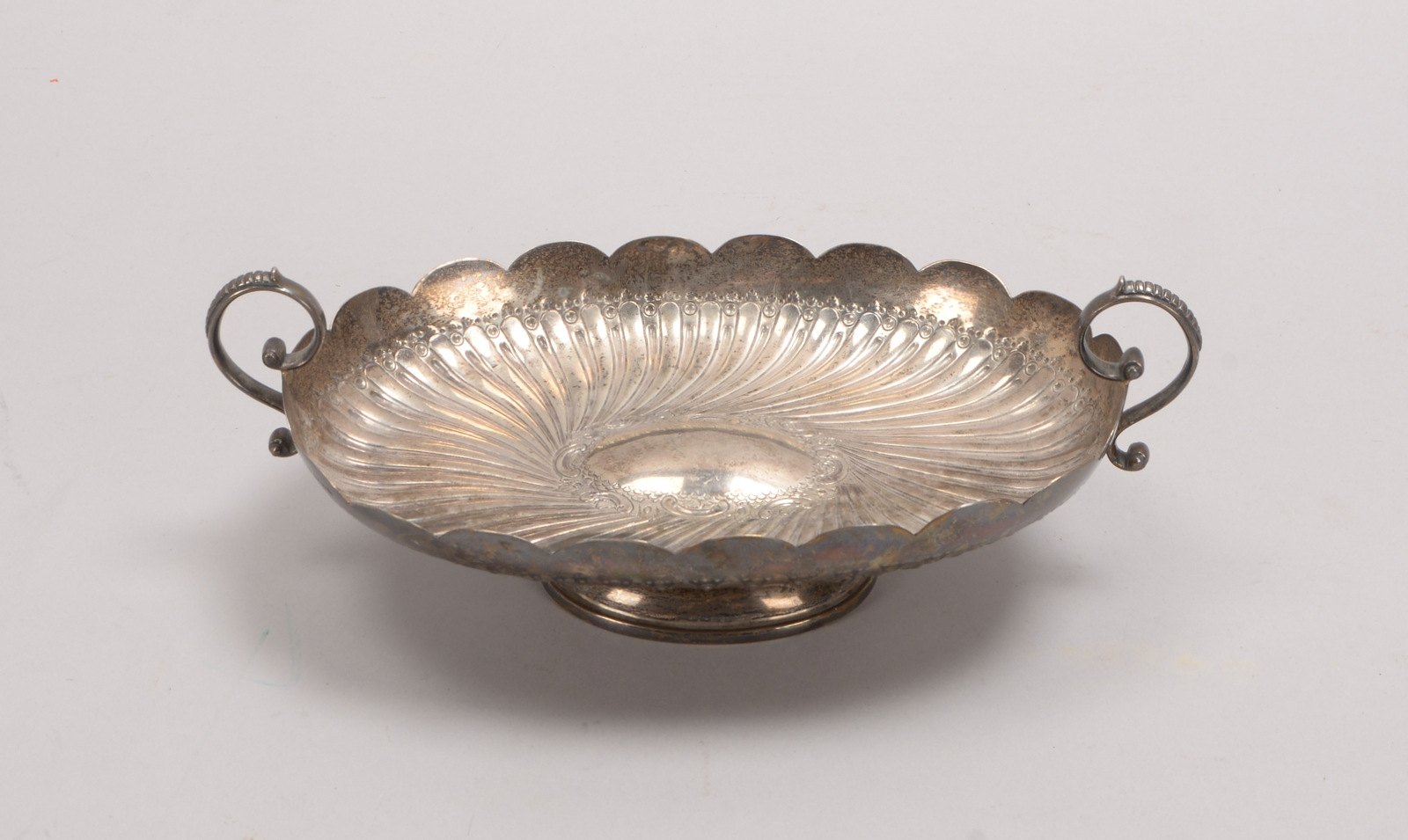 Antike Fußschale (England), 925 Sterlingsilber, mehrfach punz.; Gew. 466 g
