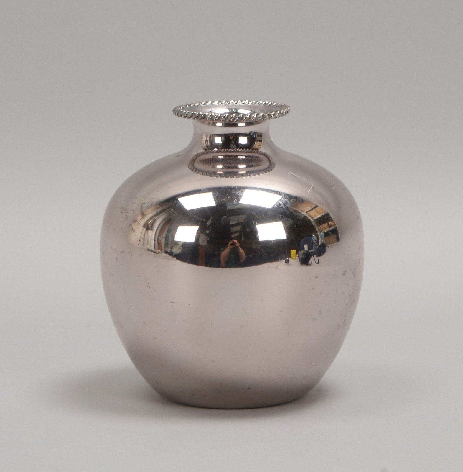 Wilkens, Tischvase, 835 Silber (mehrf. punz.), bauchige Form, Kordelrand; Gew. 316 g