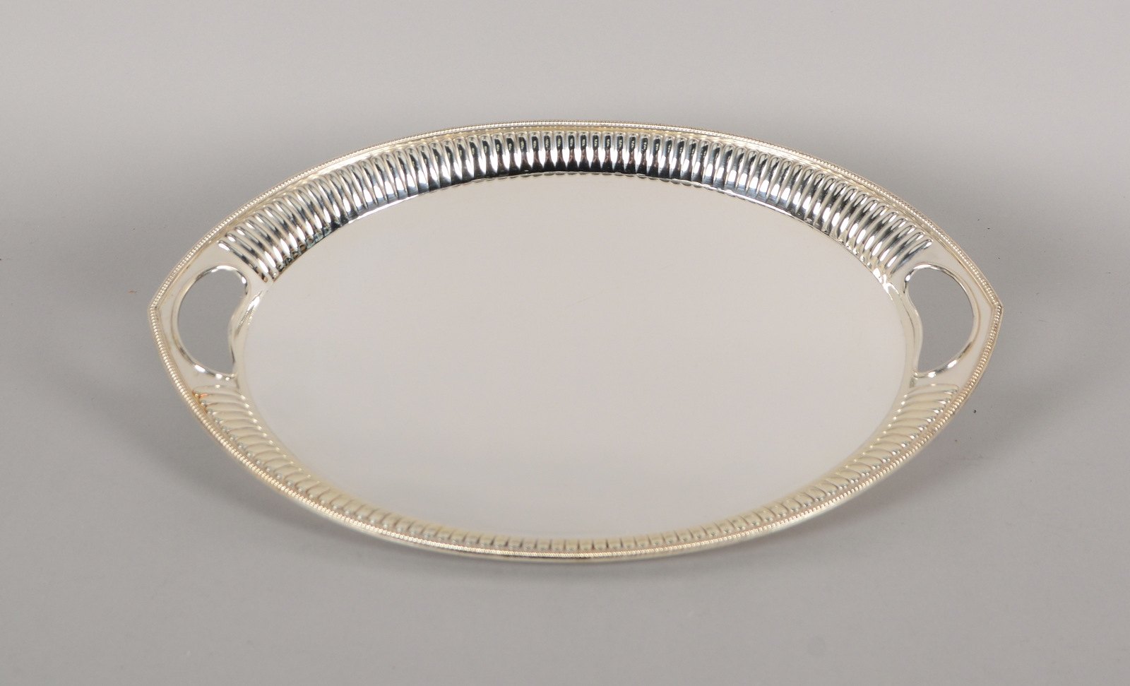 Koch & Bergfeld, Tablett, 800 Silber, oval, godron. Rand, 2x Handhaben; Gew. 948 g
