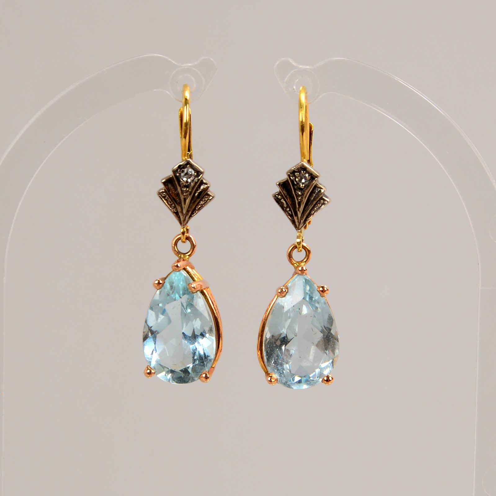 Paar Ohrhänger, 585 GG (gest.) und Silber, mit Aquamarin/7,20 ct und Diam./0,02 ct