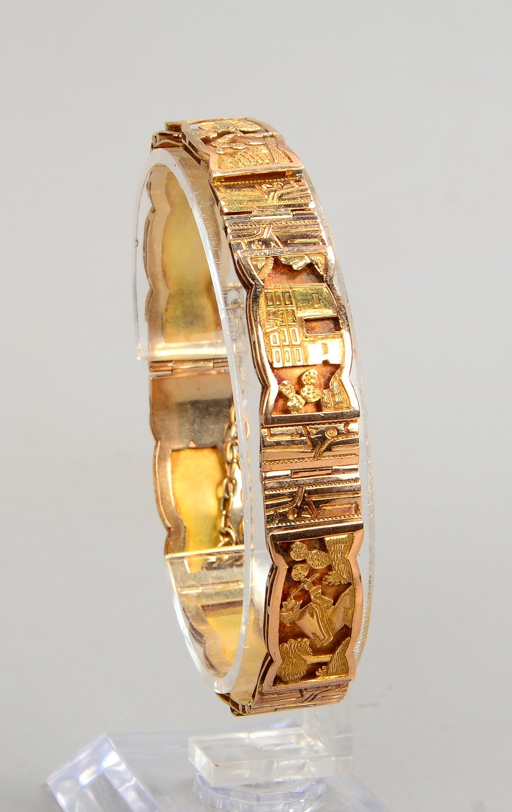 Armband (Peru), 750 GG (gepr.), durchbrochene Glieder (Maya-Motive), Steckschl.