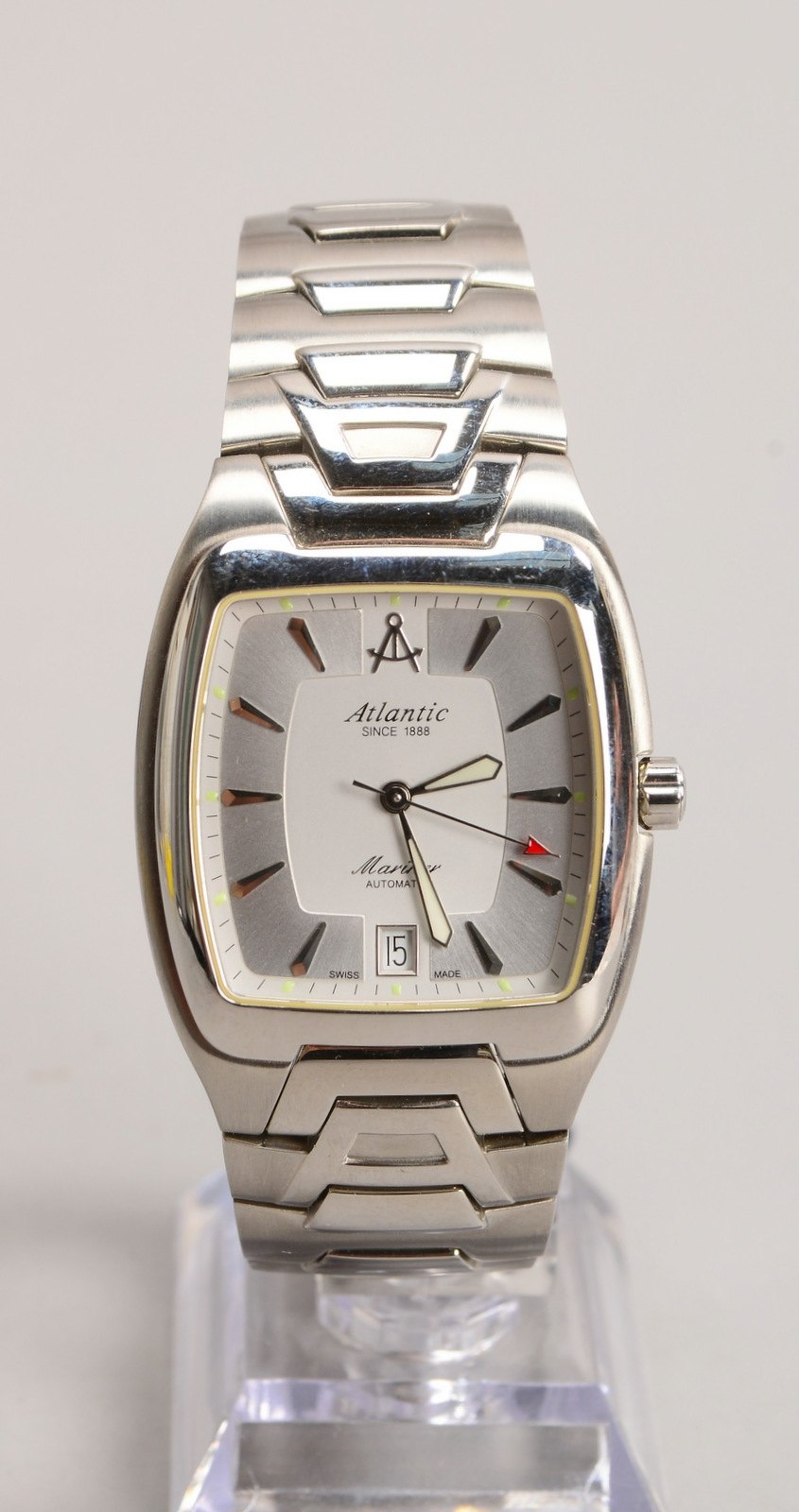 HAU Atlantic 'Mariner', Edelstahl-Gehäuse/Armband, Automatik - läuft an