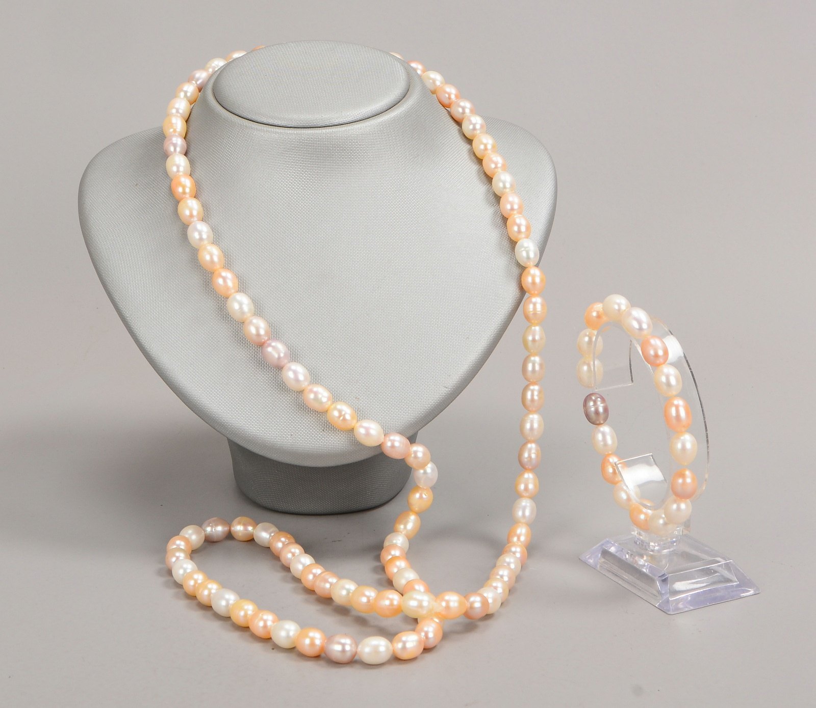 Schmuckset, Süßwasserperlen/guter Lüster, 2-tlg.: Collier und Armband