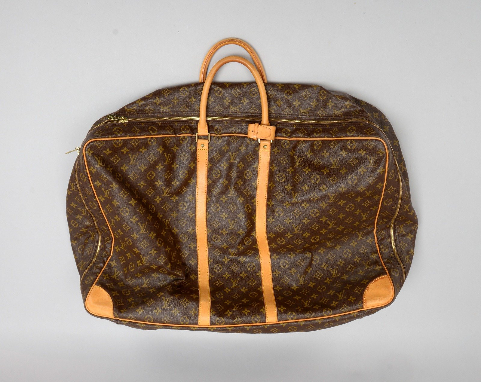Louis Vuitton, 'Sirius 70', 'Monogram Canvas' und Rindsleder, mit 2x Ledergriffen