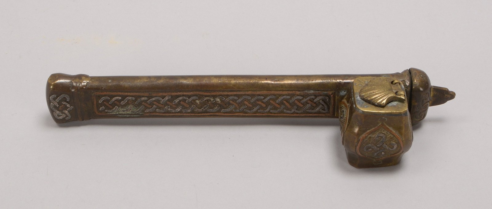 Antikes Schreibset/Reiseschreibwerkzeug, Bronze, Tintengefäß und Federhalter