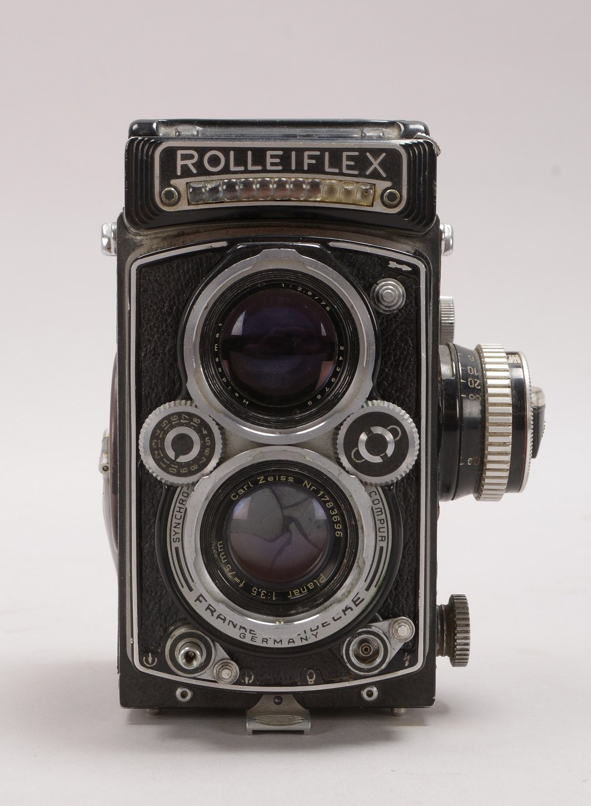 Sammler-Kamera, Rolleiflex, mit 'Heidosmat 1:2,8/75' und Carl Zeiss-'Planar 1:3,5'