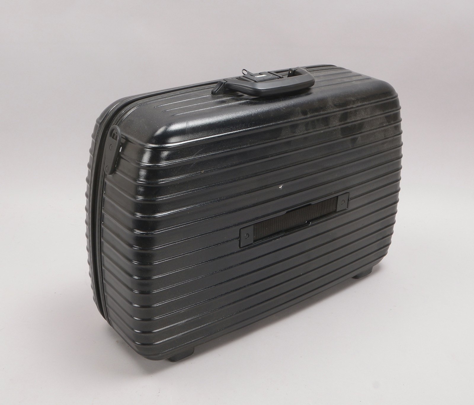 Original Rimova-Reisekoffer, Aluminium; Maße 52 x 40 x 19 cm