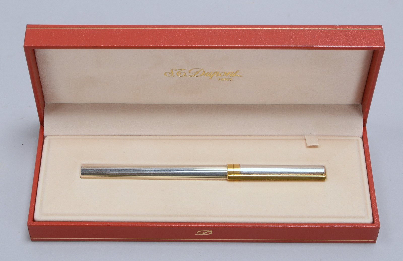 Dupont-Füllfederhalter, mit 750 Goldfeder - im original Etui