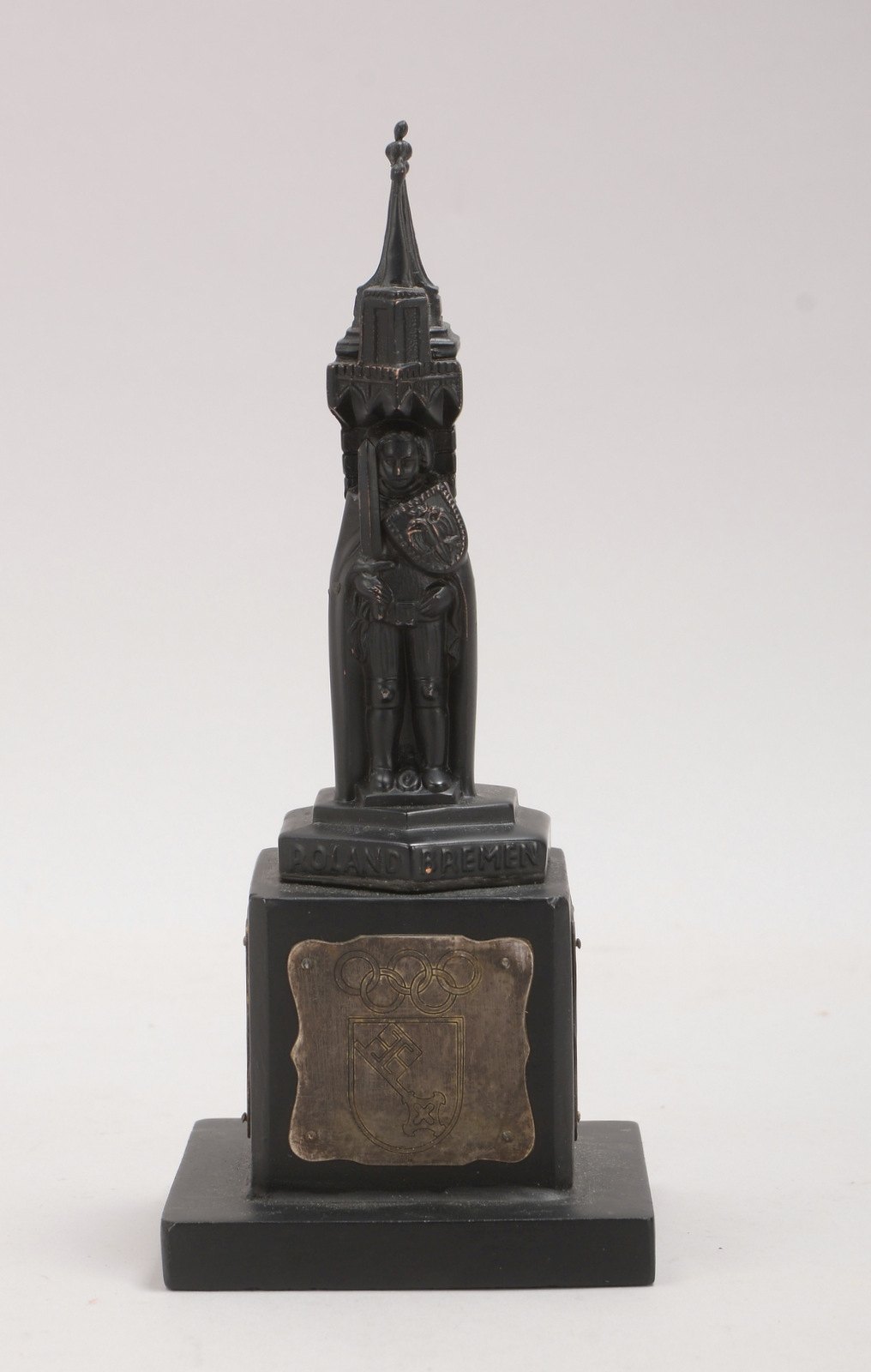 Sammlerskulptur ('NG*H', 1930er Jahre): 'Die nacholymp. Spiele in Bremen'