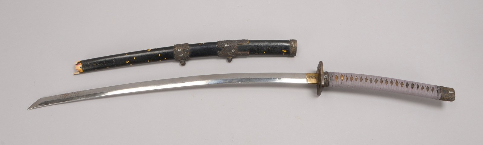 Katana-Schwert (Japan), Klinge unterhalb Griff sign.; Gesamtlänge 104 cm