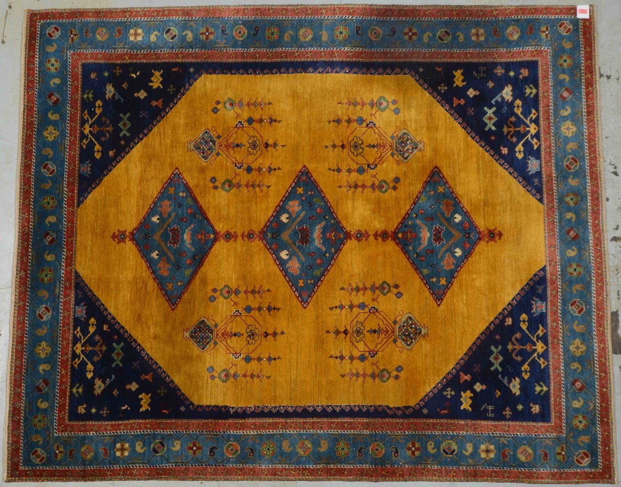 Gashgai, feste mittelf. bis feine Kn., Lampenmotive und 3x Medaillons auf goldf. Fond