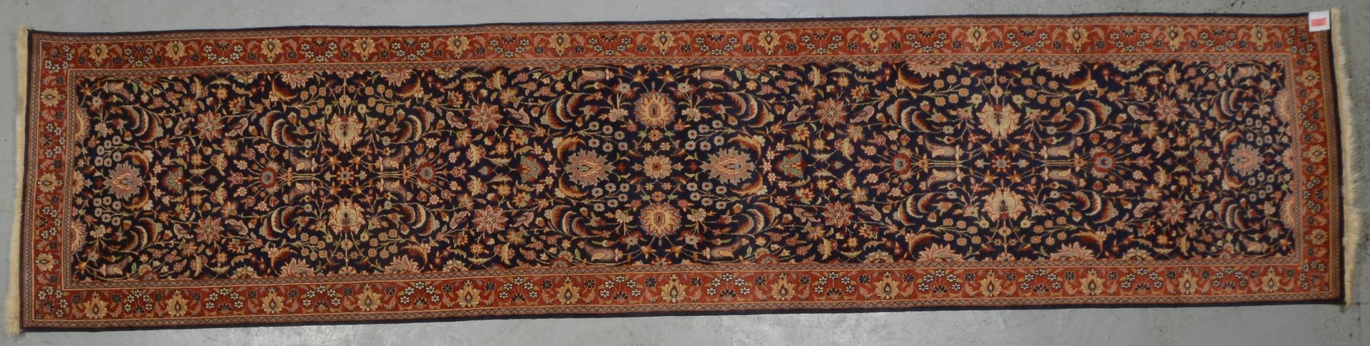 Sarough-Galerie, feste mittelfeine Kn., floral durchgemustert/dunkelbl. Fond, dichter Flor